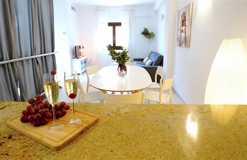 La Llotja-Born Apartment | 75 m² Apartment ∙ 3 bedrooms ∙ 6 guests