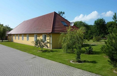 Lietzow Apartment | 75 m² Apartment ∙ 2 bedrooms ∙ 6 guests