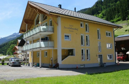 See Apartment | 75 m² Apartment ∙ 2 bedrooms ∙ 5 guests