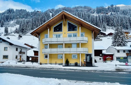 See Apartment | 75 m² Apartment ∙ 2 bedrooms ∙ 5 guests