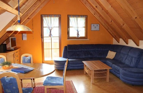 Hausach Apartment | 75 m² Apartment ∙ 5 guests