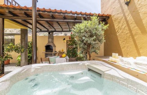 La Yedra House | 75 m² House ∙ 1 bedroom ∙ 2 guests