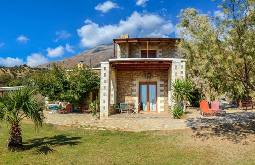 Triopetra House | 75 m² House ∙ 2 bedrooms ∙ 4 guests