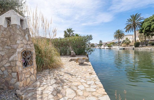 Empuriabrava House | 75 m² House ∙ 2 bedrooms ∙ 4 guests