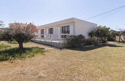 Toulon - Hyeres Villa | 75 m² Villa ∙ 2 bedrooms ∙ 4 guests