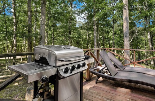 Great Cacapon Cabin | 76 m² Cabin ∙ 2 bedrooms ∙ 8 guests