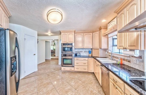 Las Vegas House | 777Rentals - 8BR/6BA - Southwest Castle