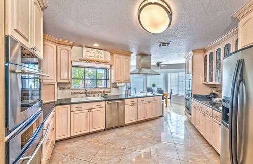 Las Vegas House | 777Rentals - 8BR/6BA - Southwest Castle