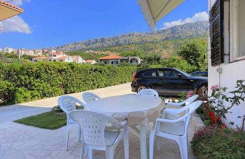 Dugi Rat Apartment | 78 m² Apartment ∙ 3 bedrooms ∙ 6 guests