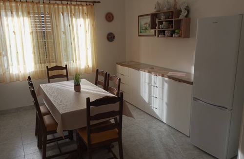 Dugi Rat Apartment | 78 m² Apartment ∙ 3 bedrooms ∙ 6 guests