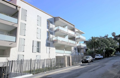 Cavaliere Apartment | 79 Bay 455.1