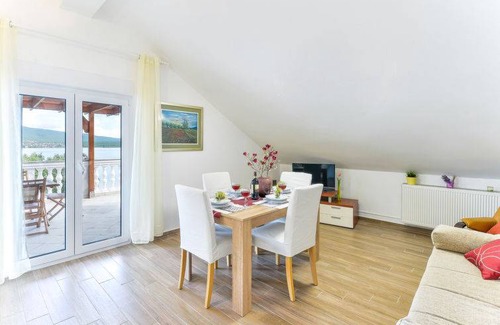 Pridraga Apartment | 79 m² Apartment ∙ 2 bedrooms ∙ 5 guests