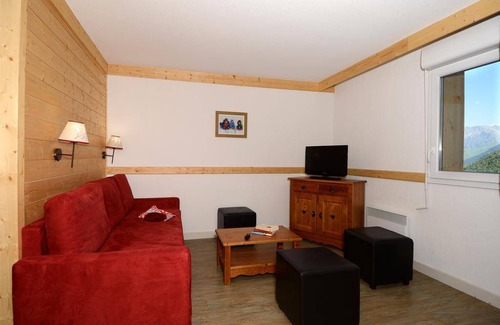 Saint-Sorlin-d'Arves Apartment | 79 m² Apartment ∙ 3 bedrooms ∙ 10 guests