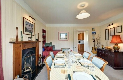 Ardroil Cottage | 7A ARDROIL, pet friendly, with open fire in Uig Isle Of Lewis