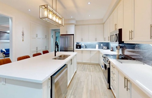 Brampton House | 7BR ~ 15 PPL ~Ultimate Luxury Family-Friendly Stay