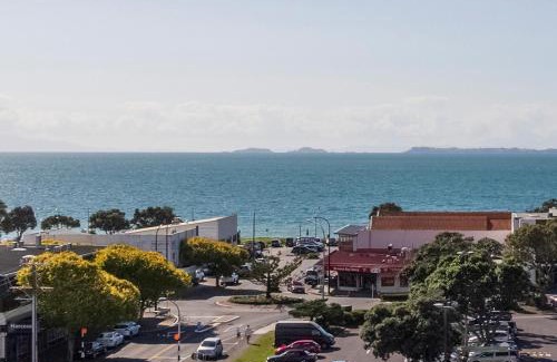 Browns Bay House | 7BR 3BH Beach Escape. 2 min to Browns Bay Beach