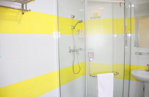 Xing'an Hotel | 7Days Inn Guilin Xing'an Lemandi