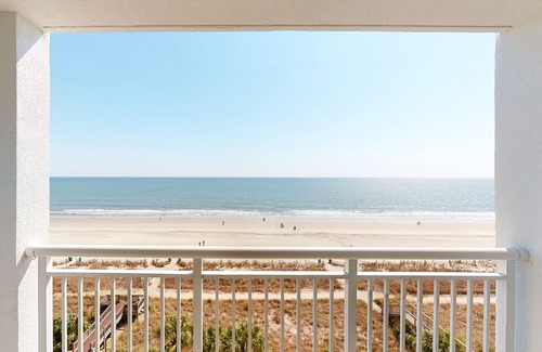Myrtle Beach Condo | 7th Floor Oceanfront Snowbird Friendly Condo w/ Shared Pool/Hot Tub, WiFi, AC!