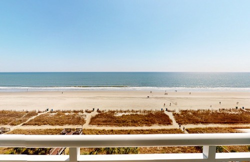 Myrtle Beach Condo | 7th Floor Oceanfront Snowbird Friendly Condo w/ Shared Pool/Hot Tub, WiFi, AC!