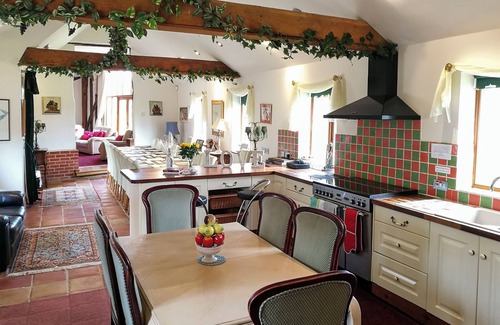 Needham Market Cottage | 8 bedroom accommodation in Badley, near Needham Market