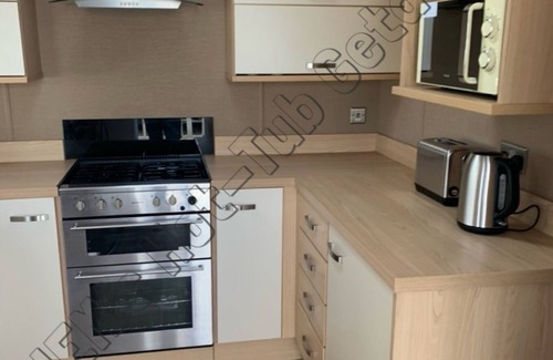 Tattershall House | 8 Berth Luxury holiday home at Tattershall Lakes. Private Hot-Tub. Pet Friendly