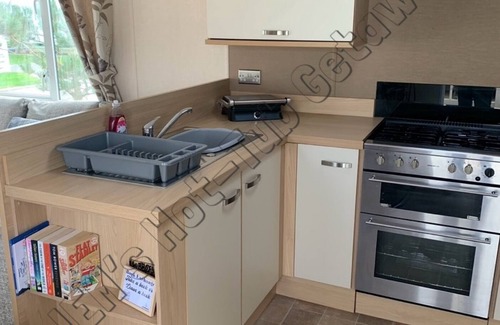 Tattershall House | 8 Berth Luxury holiday home at Tattershall Lakes. Private Hot-Tub. Pet Friendly
