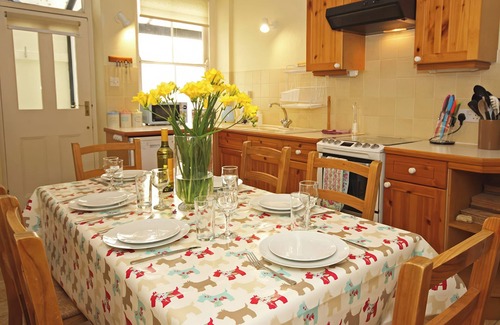 Salcombe Cottage | 8 CHURCH STREET, pet friendly, country holiday cottage in Salcombe