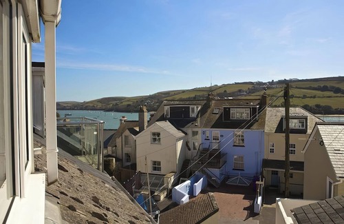 Salcombe Cottage | 8 CHURCH STREET, pet friendly, country holiday cottage in Salcombe