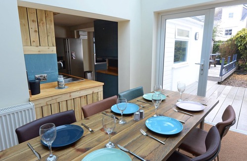 Tenby House | 8 Culver Park - Close to Beach and Town Centre