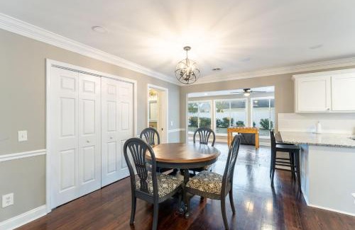 Pawleys Island House | 8-Guest Cozy Escape with Fire Pit & Hot Tub!