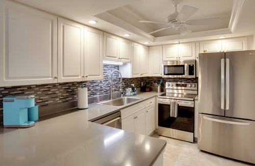 McGregor Condo | 8 Mi to Beach: Modern Condo in Fort Myers!