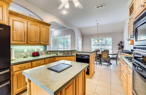 Flint Cottage | 8 Mi to Lake Palestine: Peaceful Family Retreat