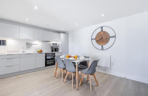 Mortehoe Apartment | 8 Middlecombe - Luxury Apartment at Byron Woolacombe, only 4 minute walk to Woolacombe Beach!