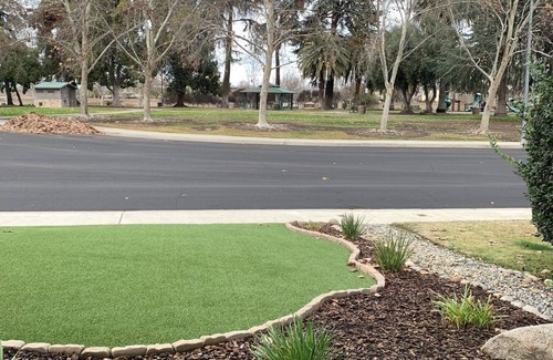 Clovis House | 8 min. to Oldtown Clovis CA Nice No Smoking home, HotTub and park across the str