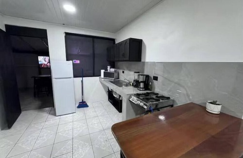 Manuel Antonio House | 8 minutes away from Manuel Antonio National Park