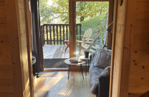 Saint-Bon-Tarentaise Apartment | 8 minutes from the slopes by car, apartment in private chalet with parking