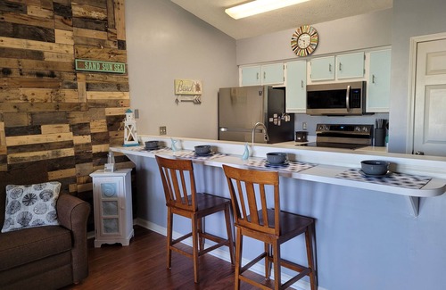 Carolina Forest Condo | 8 minutes from the oceanfront in a golfing community