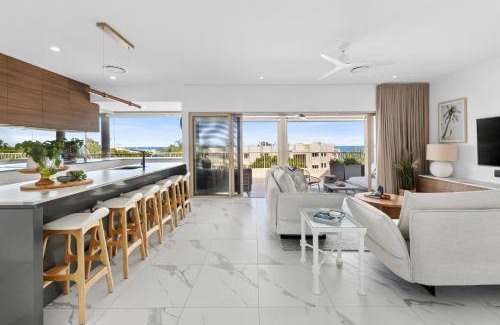 Sunshine Beach Apartment | 8 Nereus 2 Bedroom Stunning Apartment in the Heart of Sunshine Beach 5 mins to Noosa