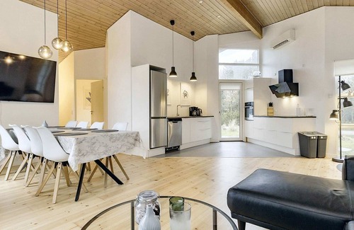 Bøtø By House | 8 person holiday home in Væggerløse