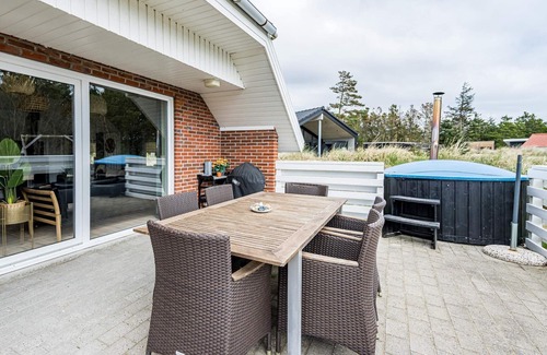 Blavand House | 8 person holiday home in Blåvand