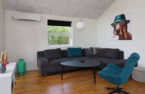 Haslevgarde House | 8 person holiday home in Hadsund