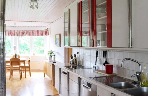 Kullavik House | 8 person holiday home in Kullavik