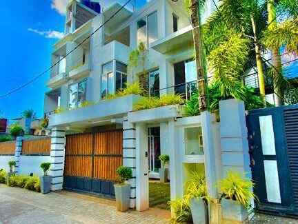 Kudapaduwa Hotel | 8 Plus Luxury Apartments