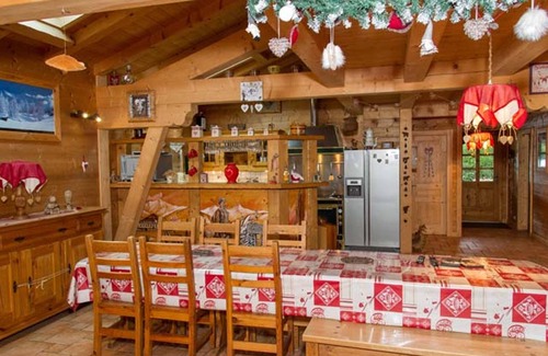 Chatel Apartment | 8-room chalet, 16 pers, near village, parking, WiFi, pets allowed