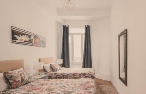 Centro Apartment | 8 rooms, 6 bathrooms over Gran Via Street