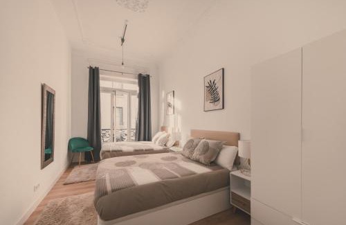 Centro Apartment | 8 rooms, 6 bathrooms over Gran Via Street