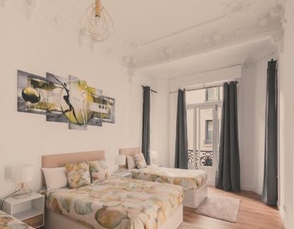 Centro Apartment | 8 rooms, 6 bathrooms over Gran Via Street