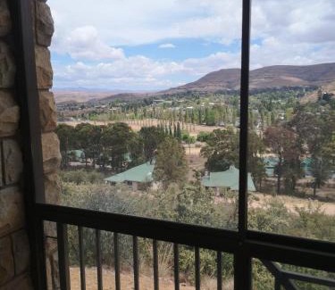 Clarens Apartment | 8 Sleeper Villa and 4 Sleeper Flatlet