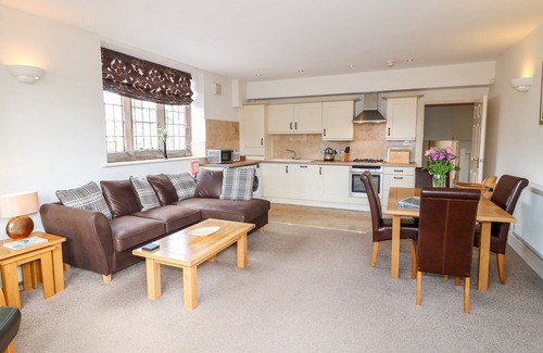 Matlock Apartment | 8 TAWNEY HOUSE in Matlock