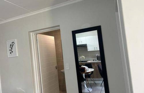 Boksburg Apartment | 80 m² Apartment ∙ 1 bedroom ∙ 2 guests